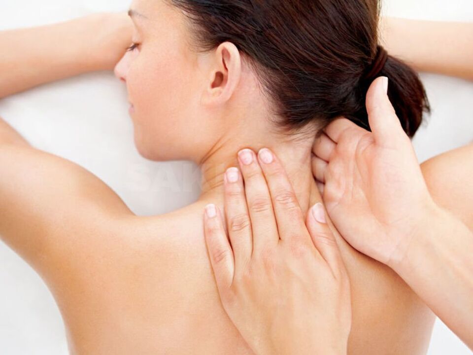 масаж на шията при остеохондроза